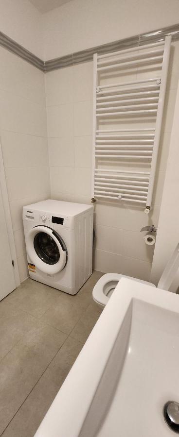 Butterfly Apartment Тимишоара Экстерьер фото